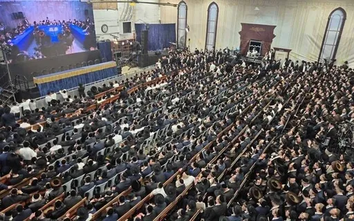 אלפי חרדים מתכנסים בבני ברק באירוע חג המוני בניגוד להנחיות