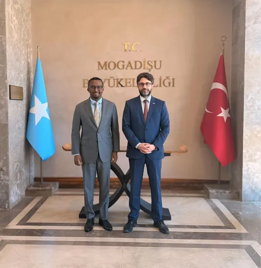 Soomaaliya iyo Turkiga oo ka wada-hadlay horumarinta iskaashiga arrimaha shaqaalaha