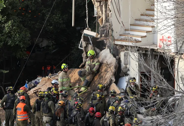 Хаифа под оган: Експлозии и голема штета по иранскиот напад