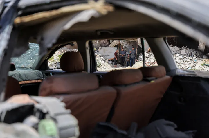 12 Палестинци убиени во израелските напади низ Газа и покрај примирјето