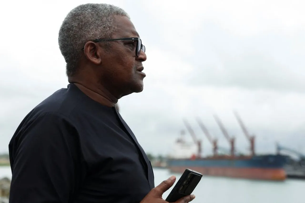 Foreign interests dey work against Africa growth, Dangote yarn