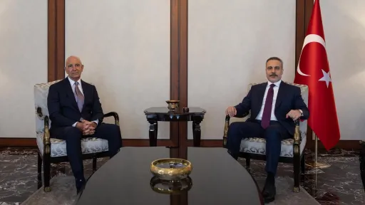 فيدان يستقبل السفير الأمريكي توم براك والأخير يصف الاجتماع بـ"مثمر للغاية"