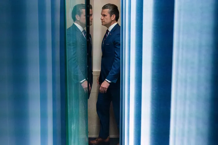 В САЩ започва процедура по импийчмънт срещу министъра на отбраната, заради войната срещу Иран