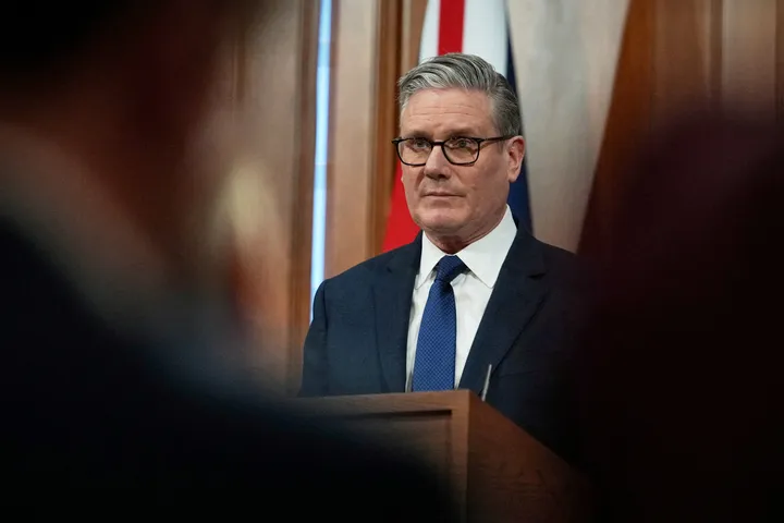 Стармер призвал прекратить бомбардировки Ливана