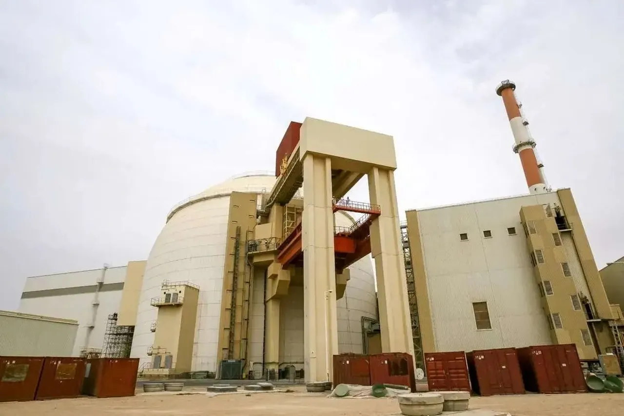 تشکیل «زنجیره انسانی» در اطراف نیروگاههای ایران برای مقابله با تهدیدات آمریکا و اسرائیل