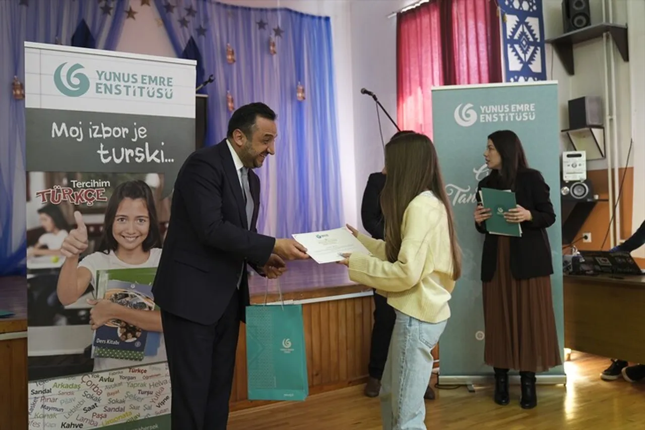 Nagrađeni najbolji učenici na ispitu iz turskog jezika Instituta Yunus Emre u BiH