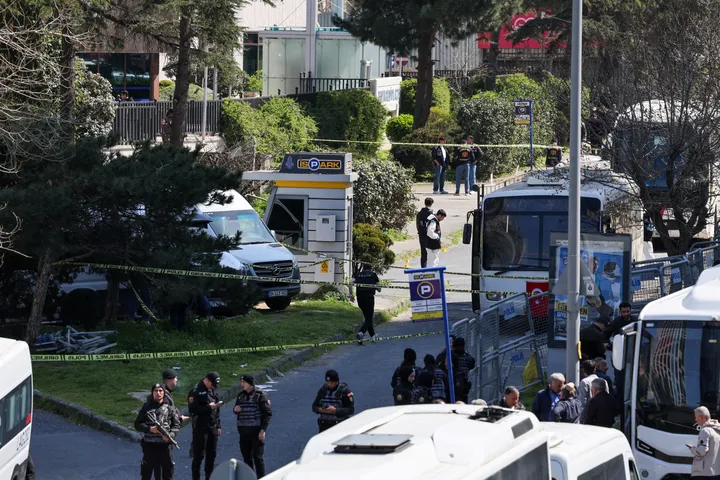 Insiden tembakan berhampiran konsulat Israel di Istanbul, 3 pengganas "dineutralkan" - Menteri Turki