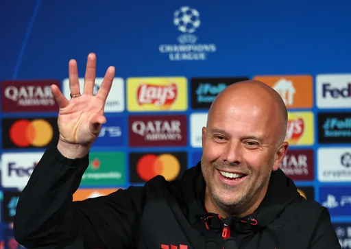 Football : Slot se sent "pleinement soutenu" par les dirigeants de Liverpool malgré la crise