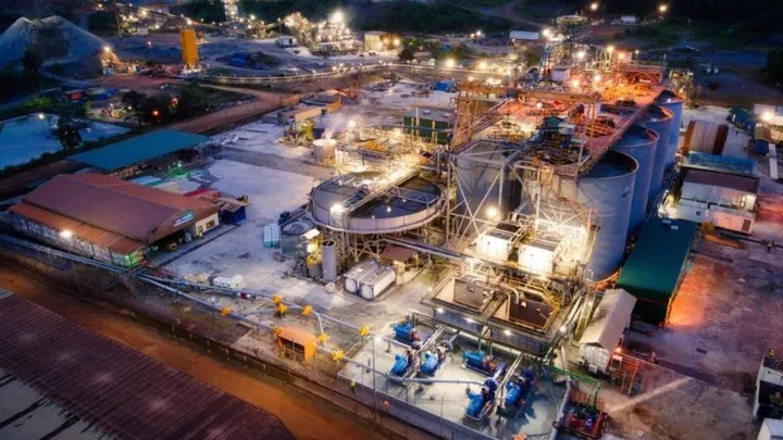 Ghana awards licence to local firm to operate $1-billion gold mine