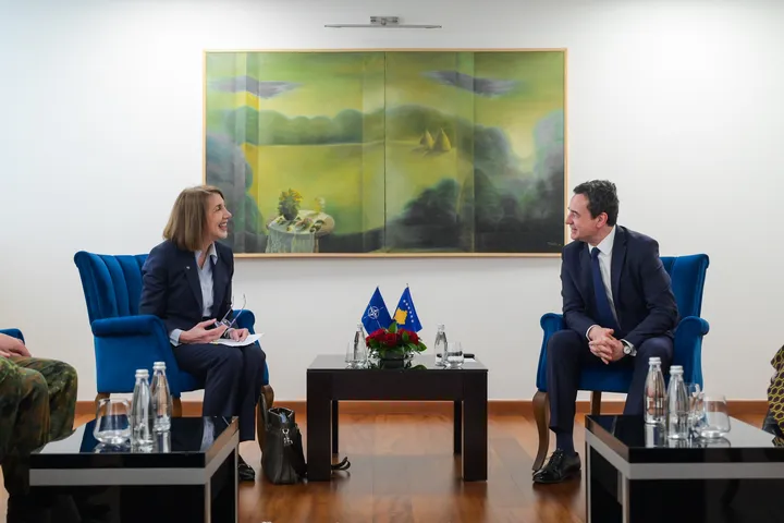 Kurti takohet me shefen e NATO-s për Operacione, thekson përgatitjet e FKS-së për misonin në Gaza