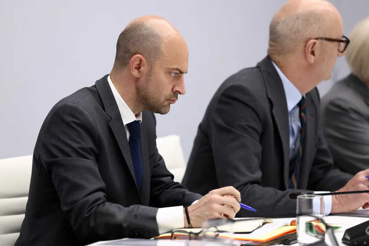 Le cessez-le-feu avec l'Iran reste "temporaire" et "fragile", estime Barrot