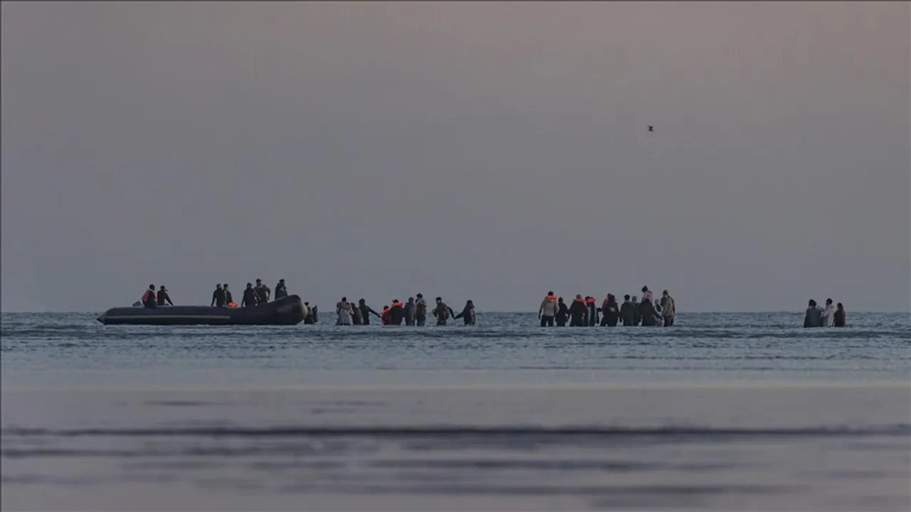 Katër emigrantë humbin jetën gjatë kalimit të Kanalit Anglez pranë veriut të Francës