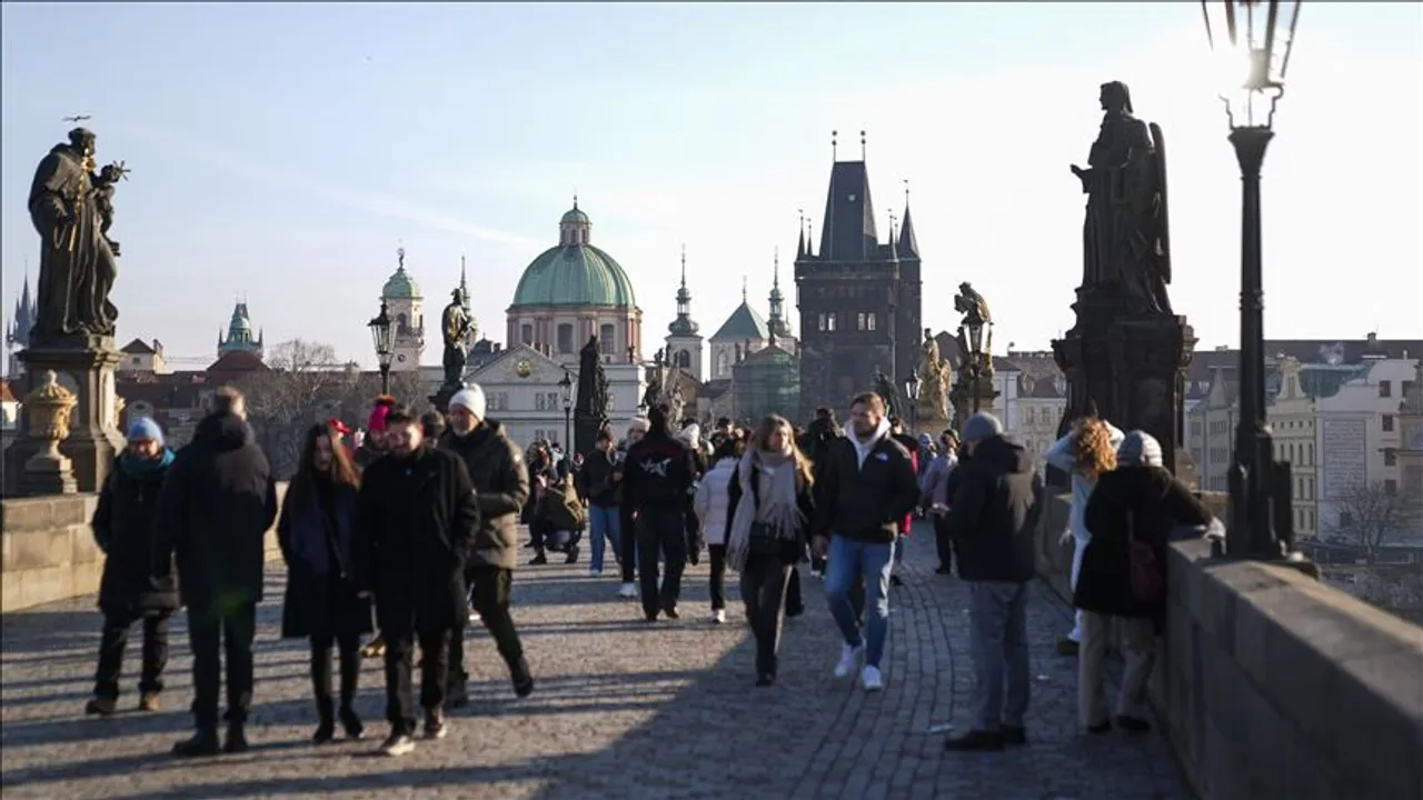 Përplasja në udhëheqjen çeke thellohet përpara samitit të NATO-s në Ankara