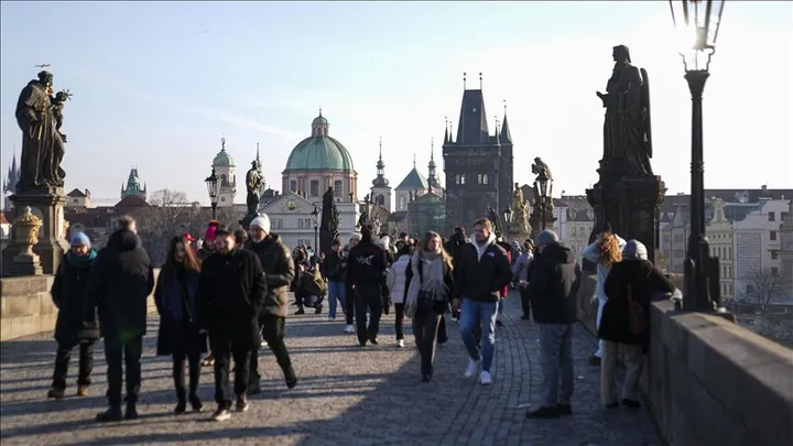 Përplasja në udhëheqjen çeke thellohet përpara samitit të NATO-s në Ankara
