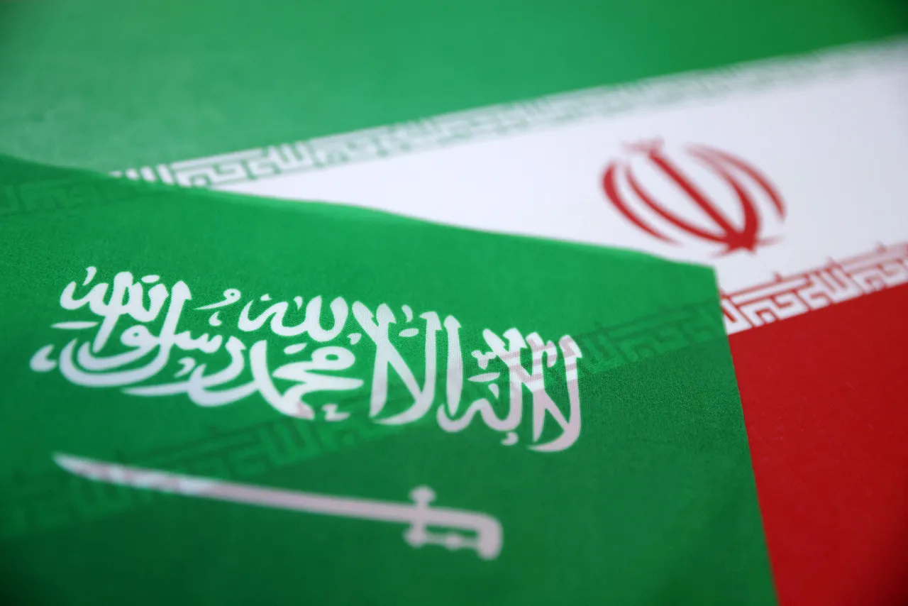 د ایران او سعودي عربستان د بهرنیو چارو وزیرانو ټیلیفوني خبرې وکړې