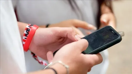 Evropa razmatra zabrane i ograničenja društvenih mreža za maloljetnike