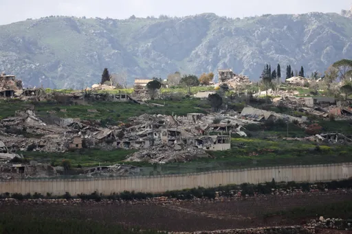 تصعيد متبادل بين إسرائيل وحزب الله بعد مجازر الأربعاء والحكومة تتحرك لحصر السلاح في بيروت