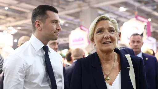 Dîner de Le Pen avec Bernard Arnault: la bourgeoisie prépare-t-elle l’arrivée du RN pour 2027?