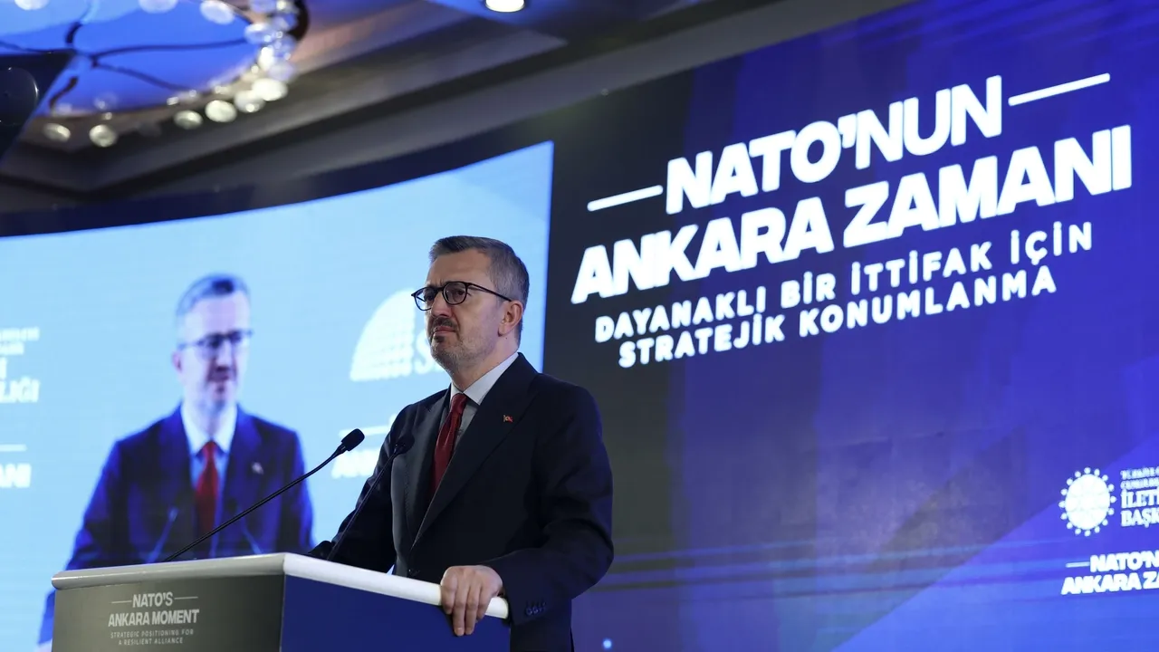 Burhanettin Duran: A NATO-nak reformokra van szüksége a modern hadviseléshez