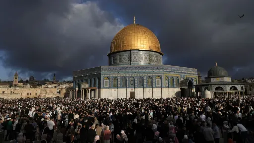 İzrail, 6 atna yabıp torğannan soñ, Äl-Aqsa mäçeten häm İzge Qaber çirkäwen yañadan aça
