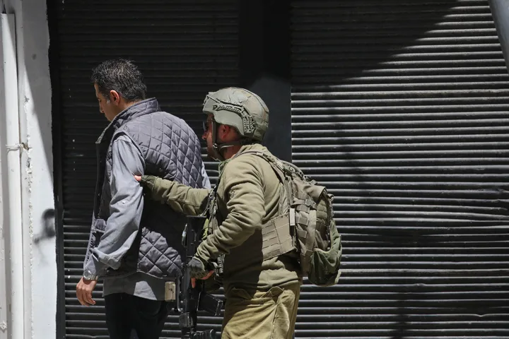 Israeli forces storm neighbourhoods, carry out arrests in occupied East Jerusalem