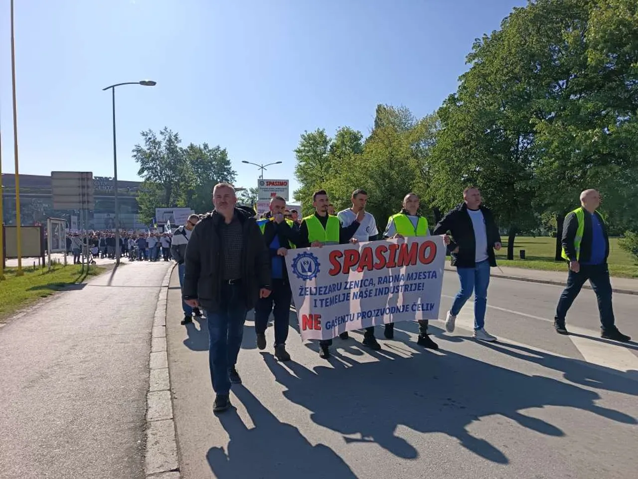 Počeo Prvomajski skup podrške radnicima Nove Željezare u Zenici