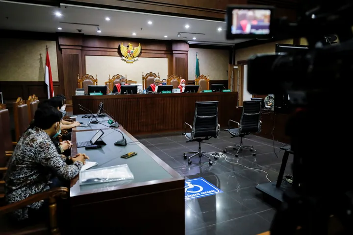 Pengadilan jatuhkan vonis 4 dan 4,5 tahun untuk eks pejabat kasus Chromebook