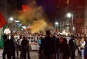 1. Mai: Tausende Demonstranten ziehen durch Berlin-Kreuzberg