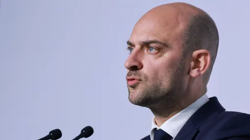 Iran: la France exclut toute entrée en guerre et appelle à éviter une reprise des hostilités