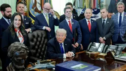 Трамп грозит вывести войска США из Италии и Испании