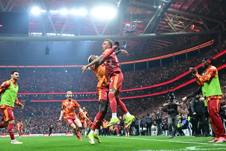 Galatasaray consolide sa suprématie sur le football turc avec un 26e titre de champion