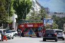 "Tirana City Tour", një mënyrë argëtuese për të eksploruar metropolin shqiptar