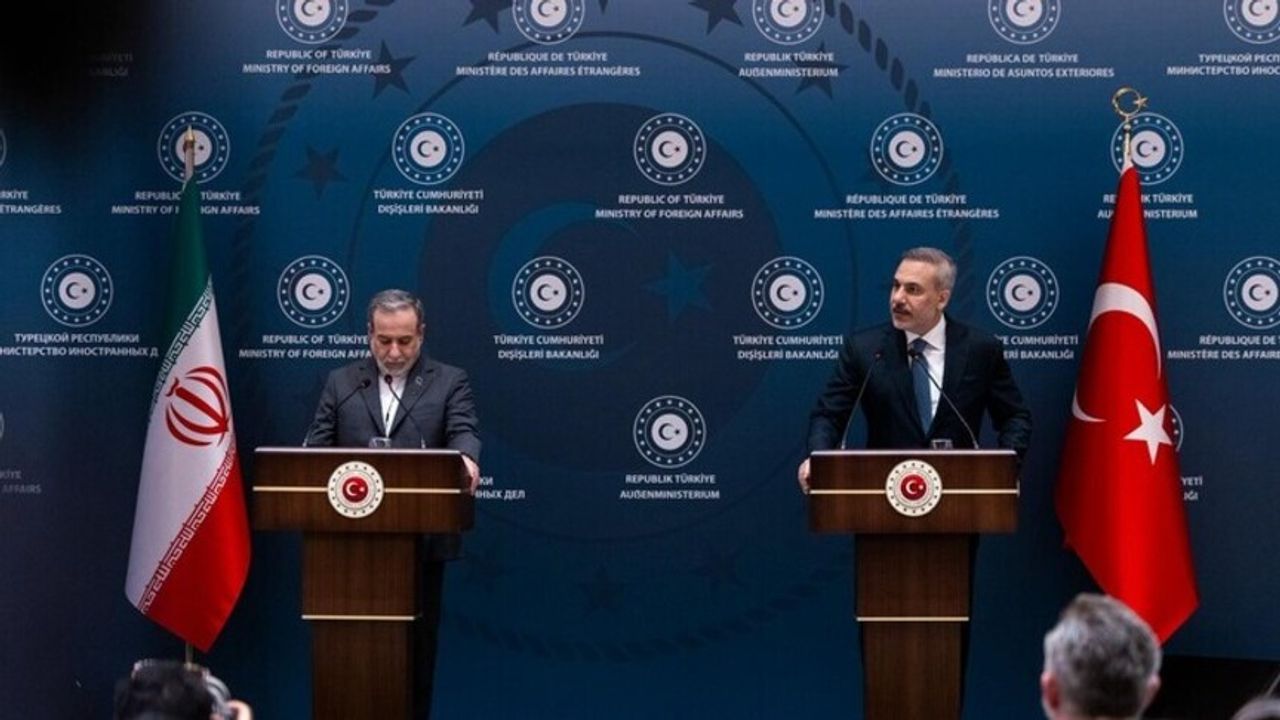 Ministri i Jashtëm turk diskuton bisedimet Iran ShBA me homologun iranian