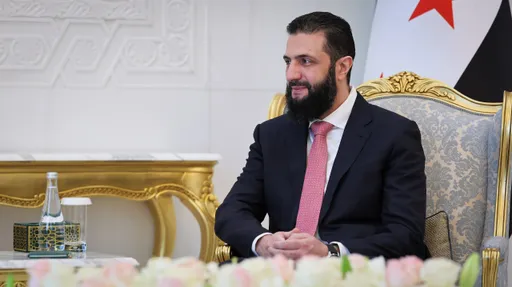 الشرع يجري تعديلاً حكومياً ويعيّن محافظين وأميناً عاماً جديداً لرئاسة الجمهورية السورية