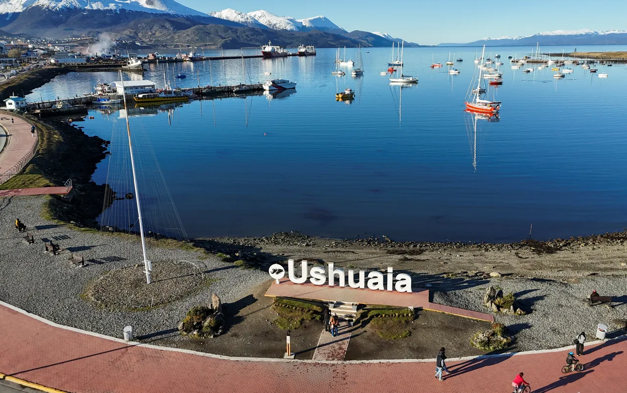 Hantavirus: sept nouveaux passagers du Hondius en quarantaine