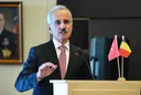 وزير النقل التركي يشدّد على تعزيز الاستثمارات المتبادلة مع بلجيكا