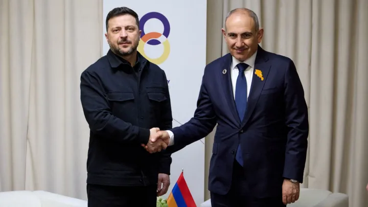 Пашинян отверг претензии России