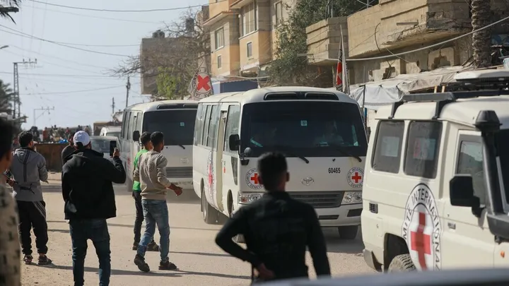 Grupi i të drejtave të njeriut: Katër mjekë nga Gaza përballen me uri në burgjet izraelite