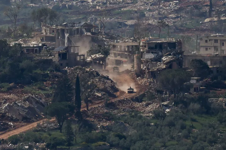 Eight Israeli soldiers injured during incursion into Lebanon despite ceasefire