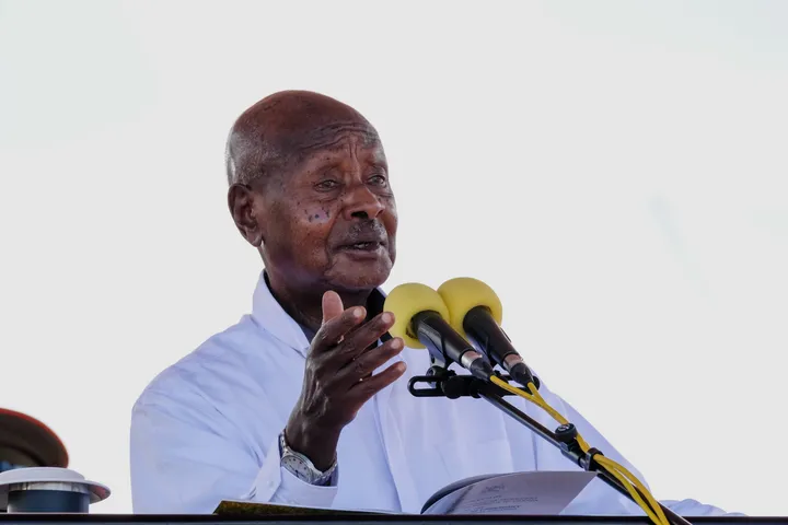 Ebola : l'Ouganda dénonce des restrictions aériennes "injustes"