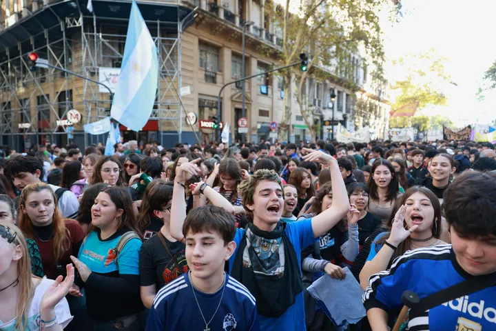 Mass protests in Argentina to protest Milei's university funding cuts