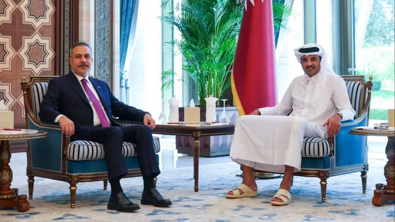 في إطار زيارته لقطر.. فيدان يلتقي الأمير تميم في الدوحة