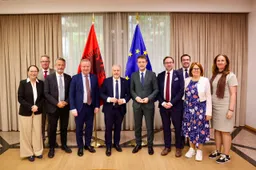Ministri Hoxha takon delegacionin e Komisionit për Punët e Jashtme të Parlamentit të Suedisë