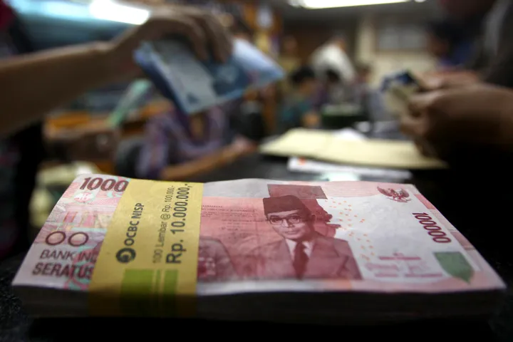 Rupiah melemah ke level terendah, pemerintah siapkan intervensi pasar obligasi