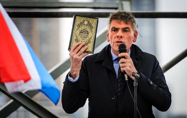 Extreemrechtse Vlaamse parlementslid Filip Dewinter mag het Verenigd Koninkrijk niet meer binnen