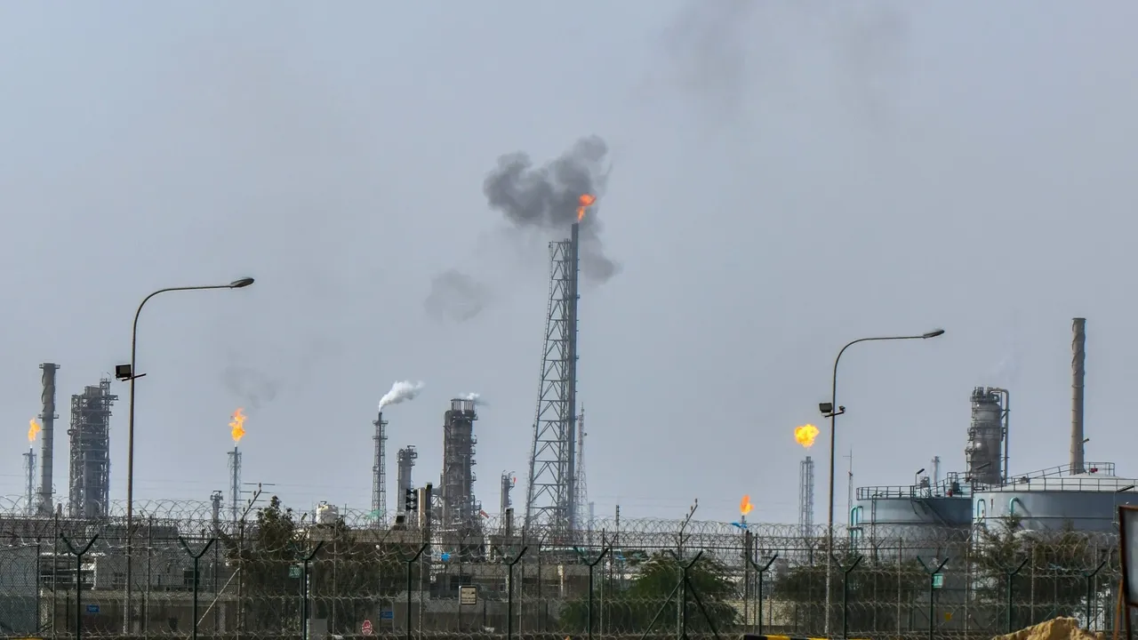 Запасы нефти стремительно снижаются