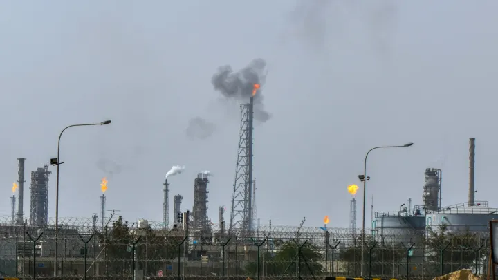 Запасы нефти стремительно снижаются