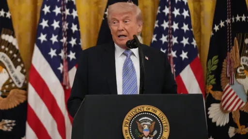 Трамп допустил продление разрешения на нефть из РФ