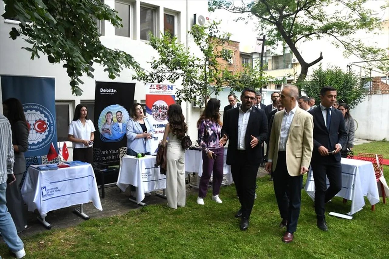 Universiteti i New Yorkut në Tiranë organizon Panairin e Karrierës