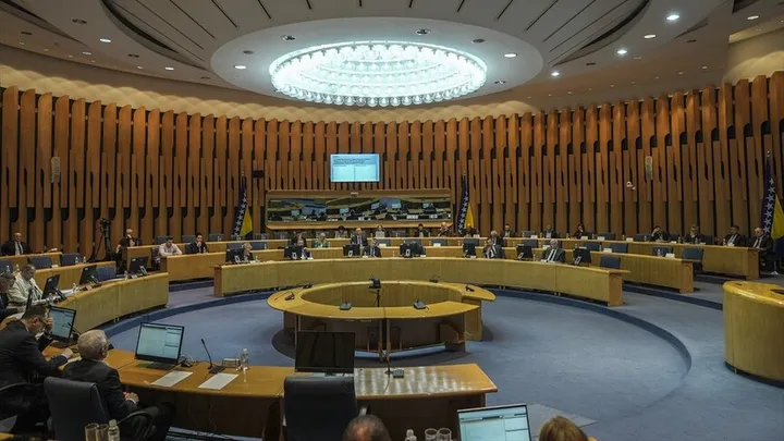 Usvojene izmjene zakona o službi u Oružanim snagama BiH: Vojnici ostaju u službi do 49. godine života